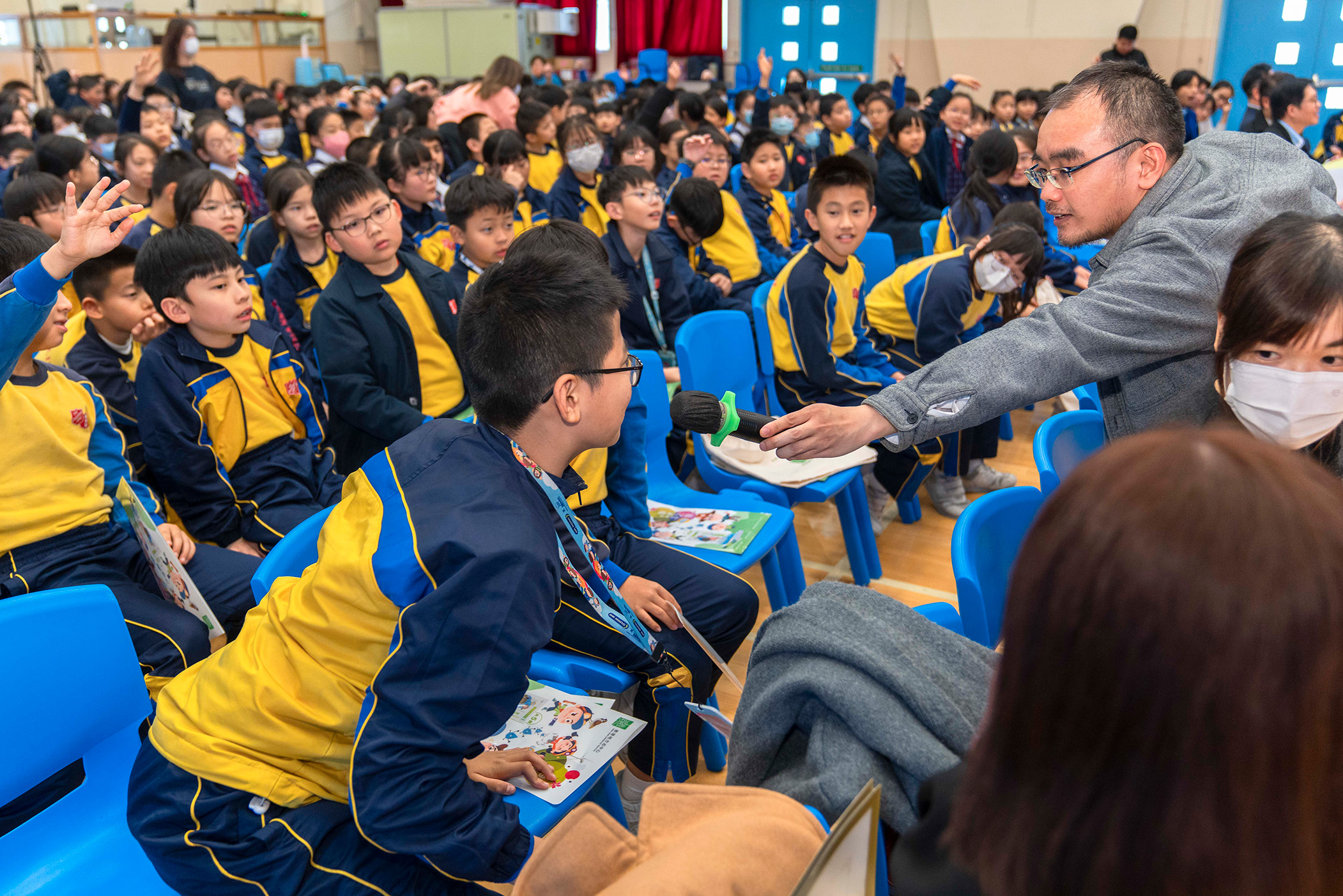 中心舉辦「校長論壇：如何激發學生欣賞香港的自然之美」，透過線上及線下方式分享及交流，吸引超過250名師生參與。