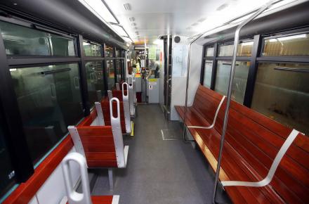 冷氣電車投入試驗